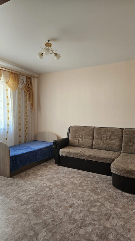 Ноябрьск: Квартира на Энтузиастов 18