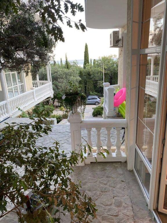 Алупка: Квартира Крымскоe Гнёздышкo