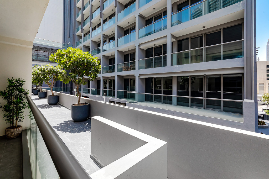 Дубай: Апартаменты Excellent 2BR at Sterling Business Bay