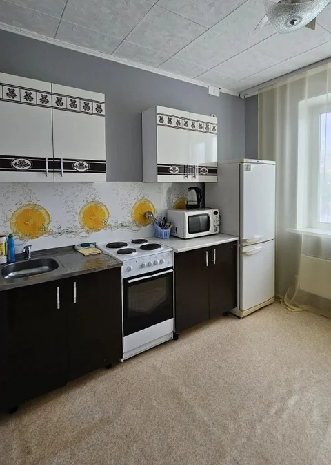 Ноябрьск: Квартира на Ленина 62 кв 14