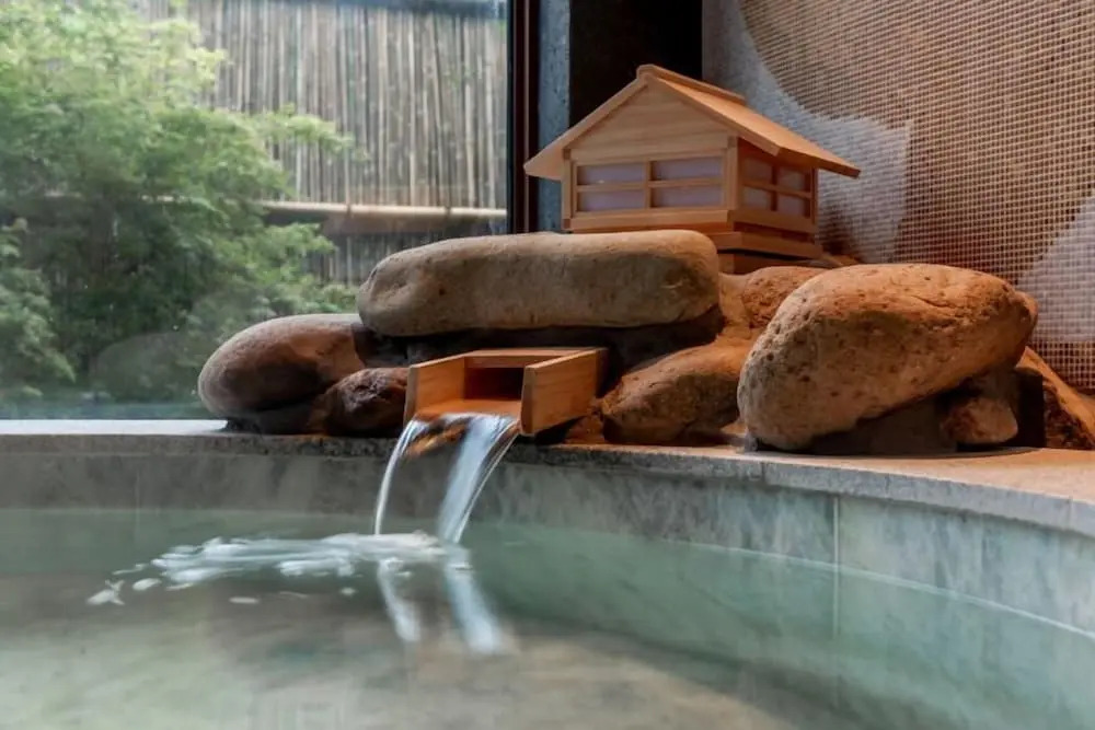 Шанхай: Hyakumangoku Onsen Hotel