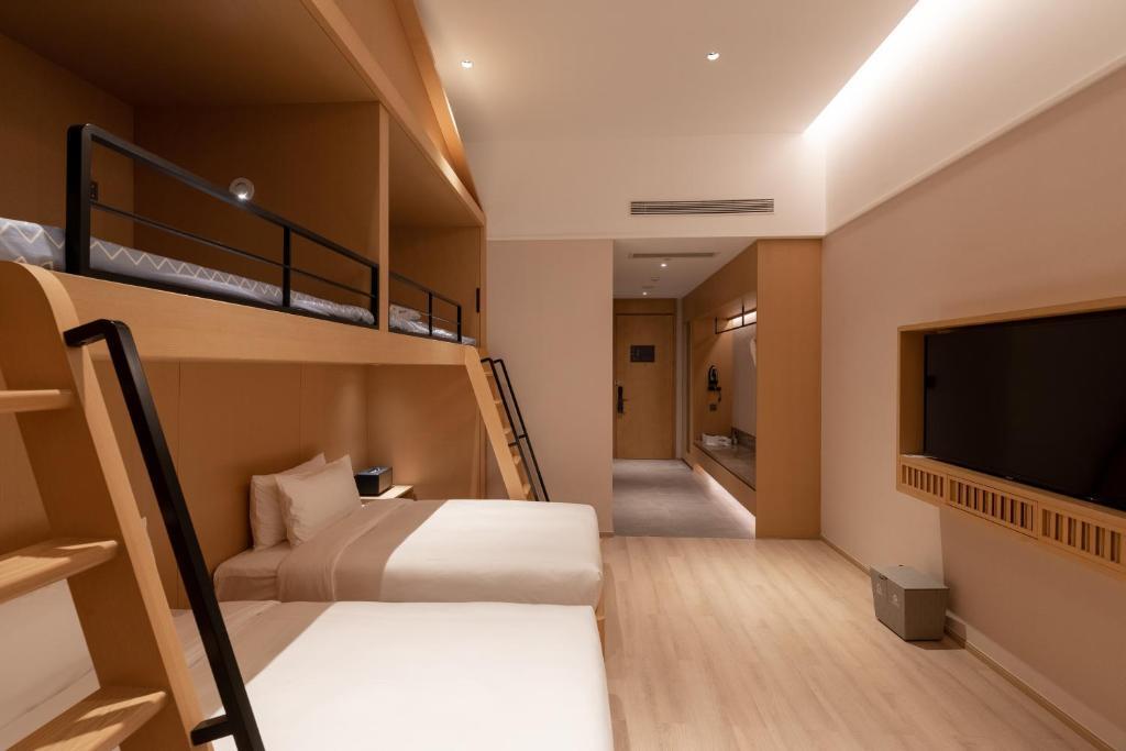 Шанхай: Hyakumangoku Onsen Hotel