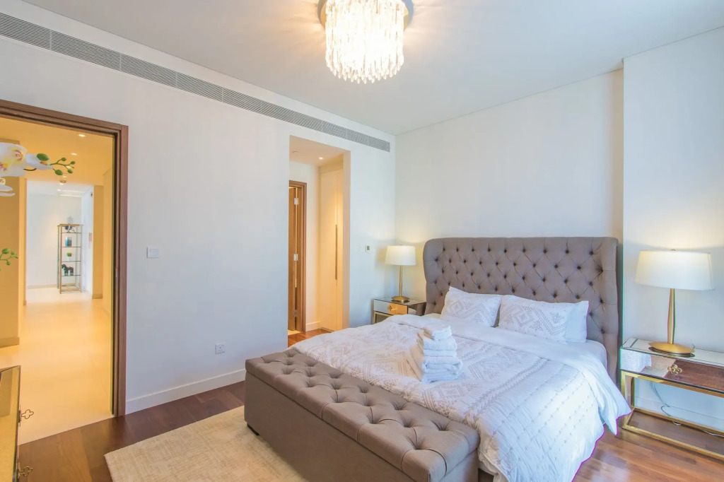 Дубай: CIty Walk 12 by Driven Holiday Homes