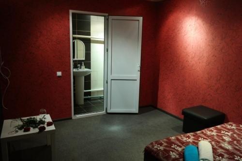 Пермь: Hotel Revolutsii 28