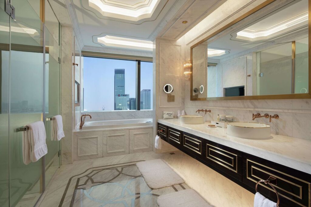 Шэньян: Hilton Shenyang Shimao