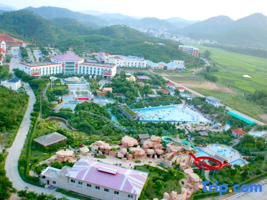 Хойчжоу: Coastal Hot Spring Resort