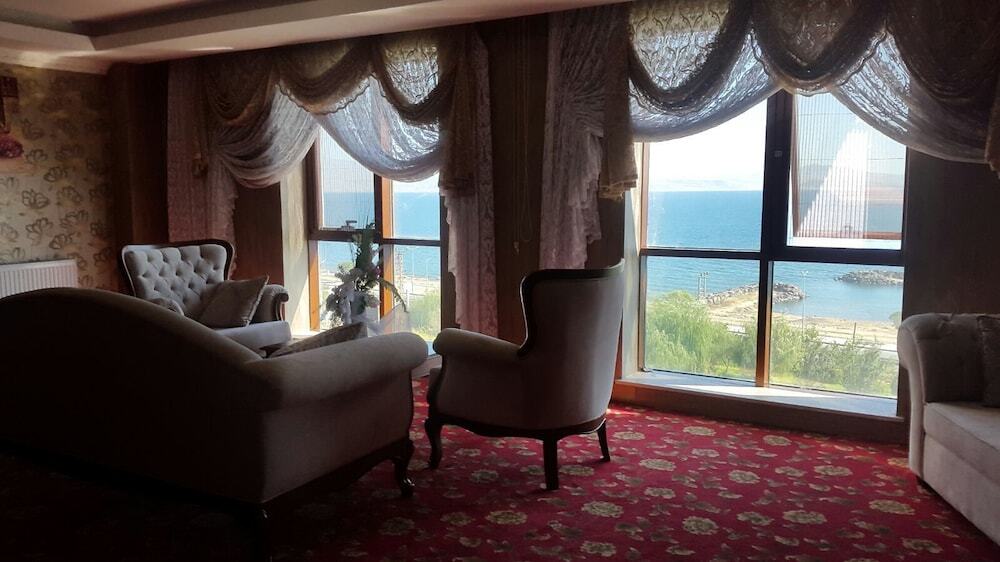Эрчиш: Imer Suit Otel Spa
