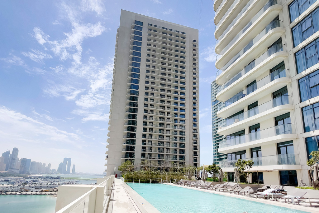 Дубай: Апартаменты Amazing 1BR in Marina Vista Emaar Beachfront