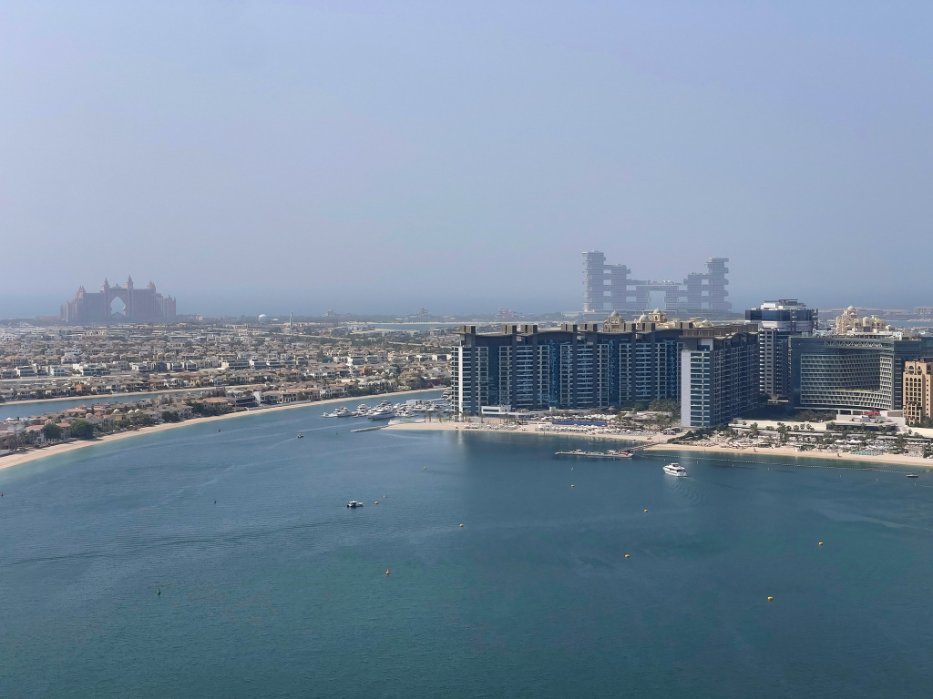 Дубай: Апартаменты Amazing 1BR in Marina Vista Emaar Beachfront