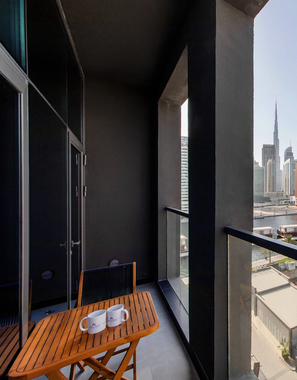 Дубай: Апартаменты Premium 1BR with Canal & Burj Khalifa view