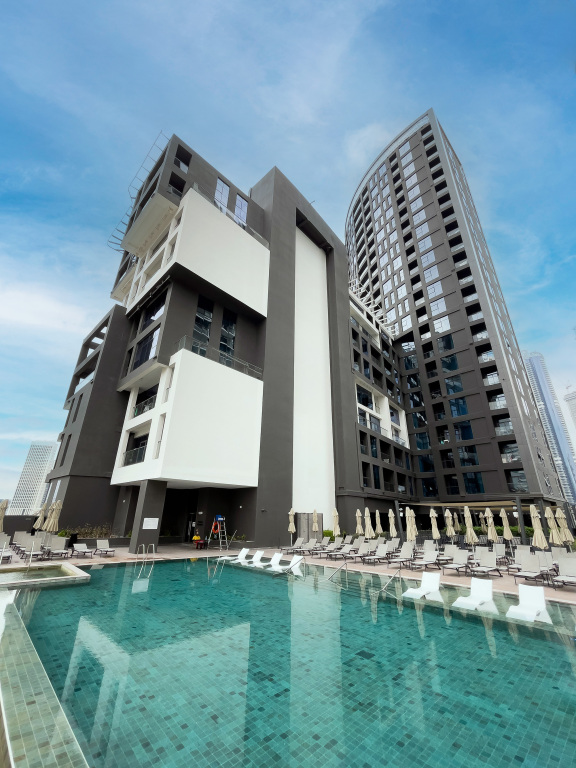 Дубай: Апартаменты Premium 1BR with Canal & Burj Khalifa view