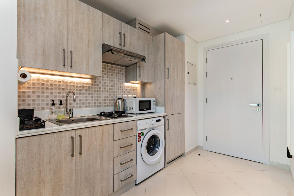 Дубай: Апартаменты Modern and Cozy Studio | Seven Palm Prime Location