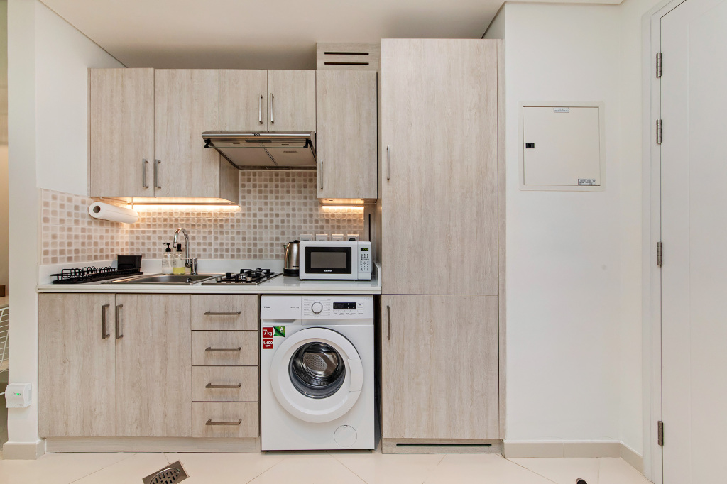 Дубай: Апартаменты Modern and Cozy Studio | Seven Palm Prime Location
