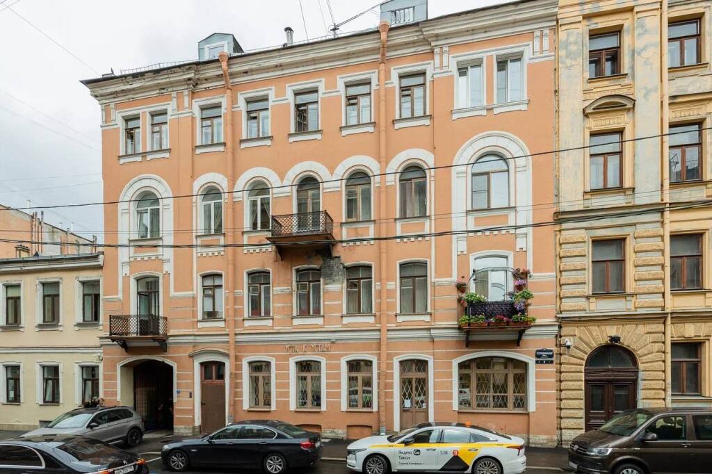 Санкт-Петербург: Квартира у Невского