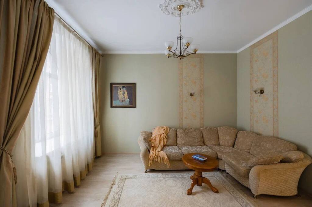 Санкт-Петербург: Квартира у Невского