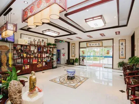 Цзинин: Qufu Lake Villa