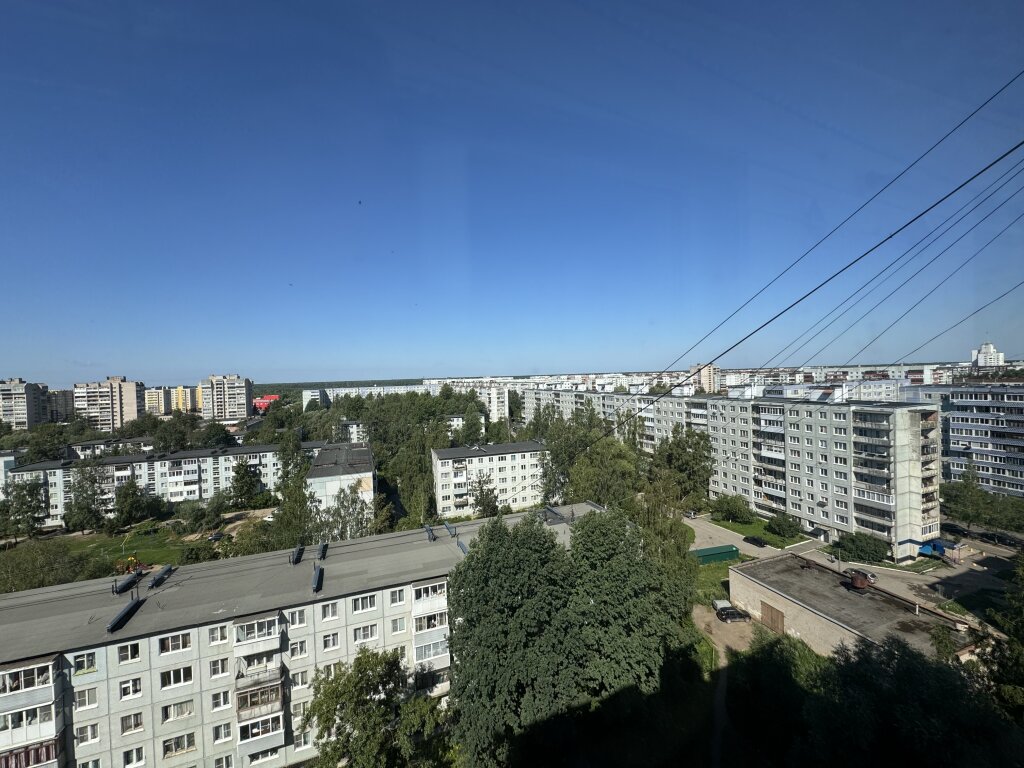 Великий Новгород: Квартира на Мира с Балконом и Видом на Город