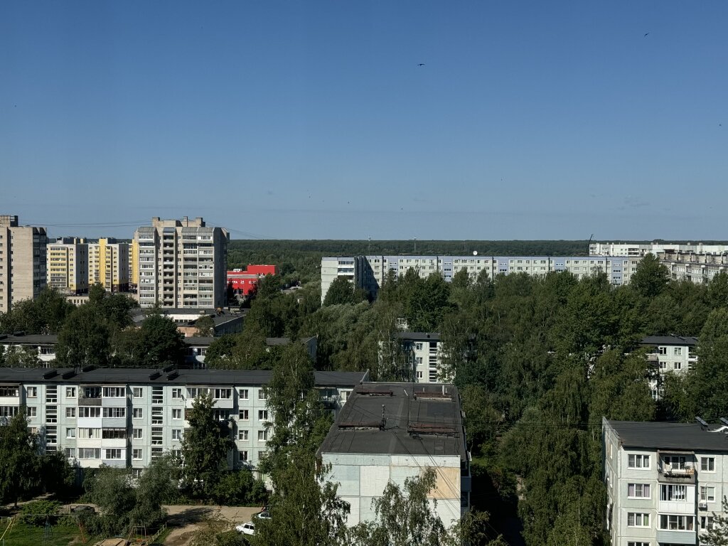 Великий Новгород: Квартира на Мира с Балконом и Видом на Город