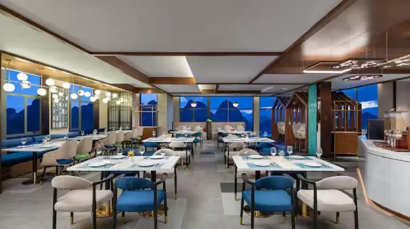 Синъи: Hilton Garden Inn Xingyi Wanfenglin