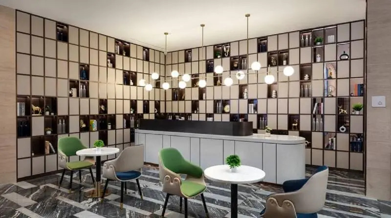 Синъи: Hilton Garden Inn Xingyi Wanfenglin