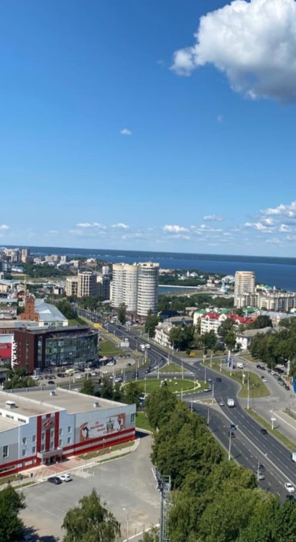 Чебоксары: Квартира с Видом на Волгу и Город