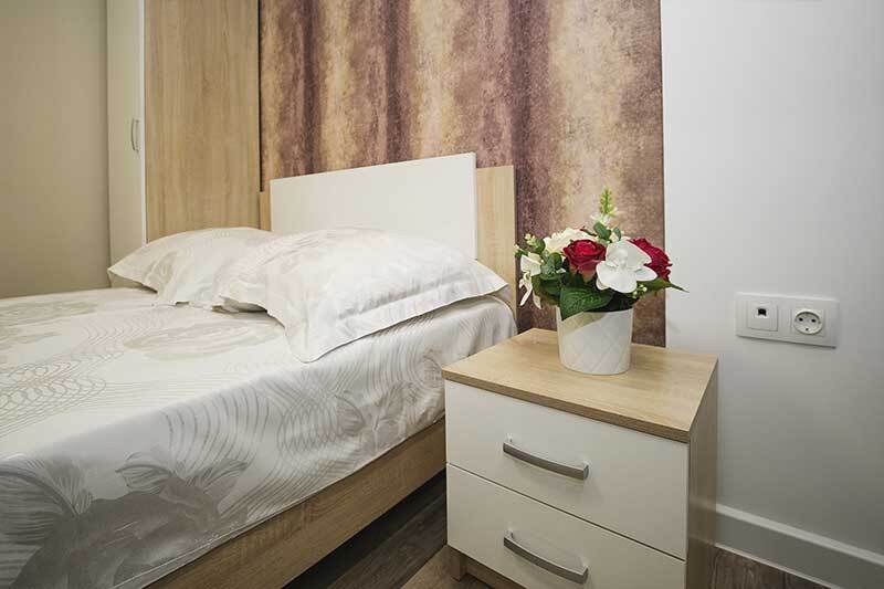 Саратов: Квартира на Симбирцева 1-к. 36 м² 2/14 этаж