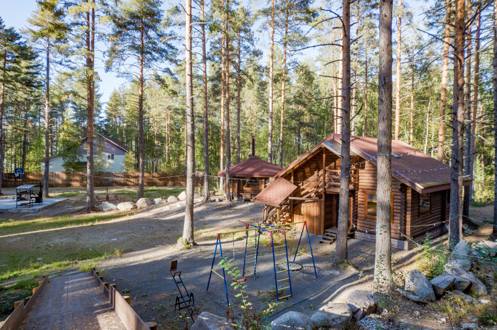 Алекка: Гостевой Дом Сосновый Берег - Pine Land