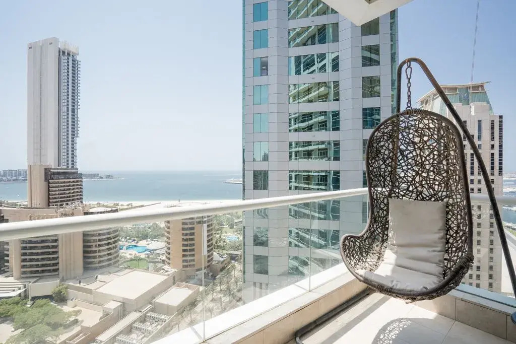 Дубай: Exceptional Apartment With Marina And Gulf Sea View