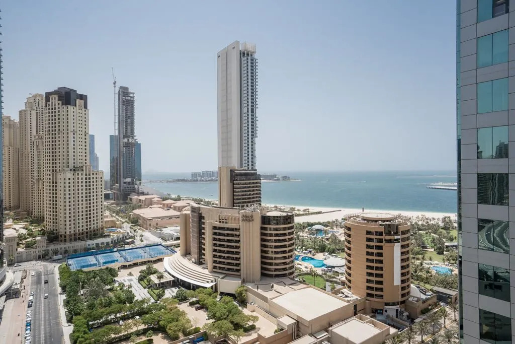 Дубай: Exceptional Apartment With Marina And Gulf Sea View