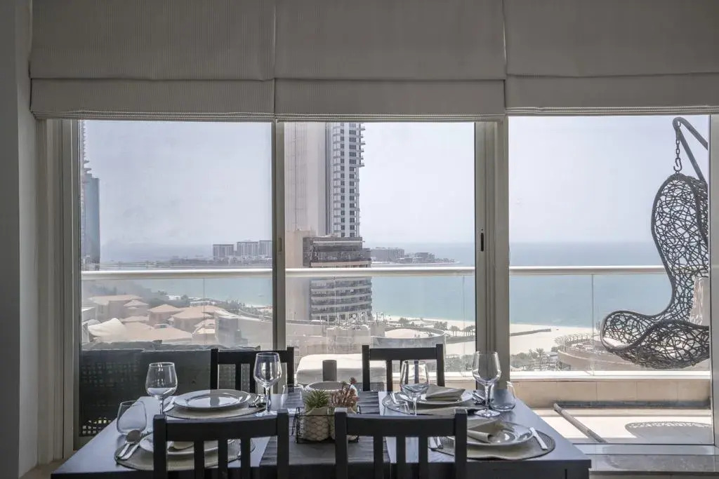 Дубай: Exceptional Apartment With Marina And Gulf Sea View
