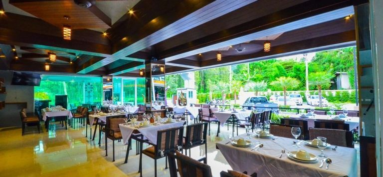 Пхукет: The Nice Condotel Bangtao Beach