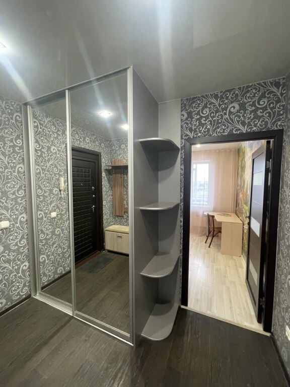 Красноярск: Апартаменты Светлогорский Переулок, 6