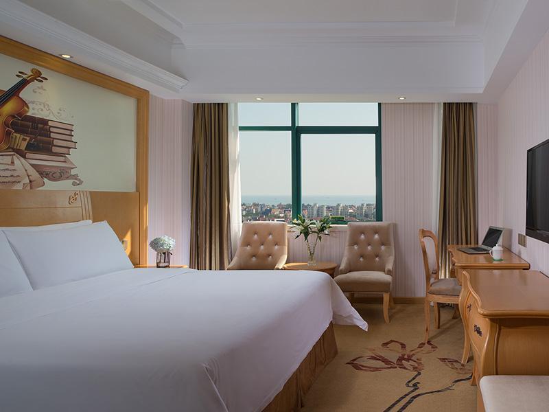 Бэйхай: Vienna Hotel Guangxi Beihai Yintan Wanda