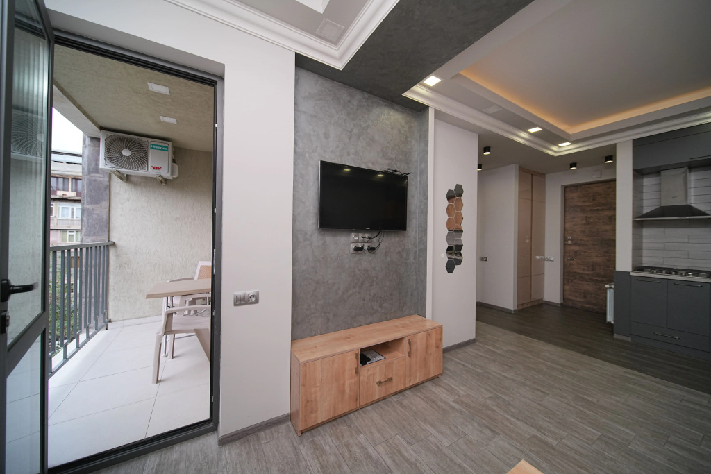Ереван: Апартаменты Cozy 1-Bedroom Apartment with Balcony by Sweet Home
