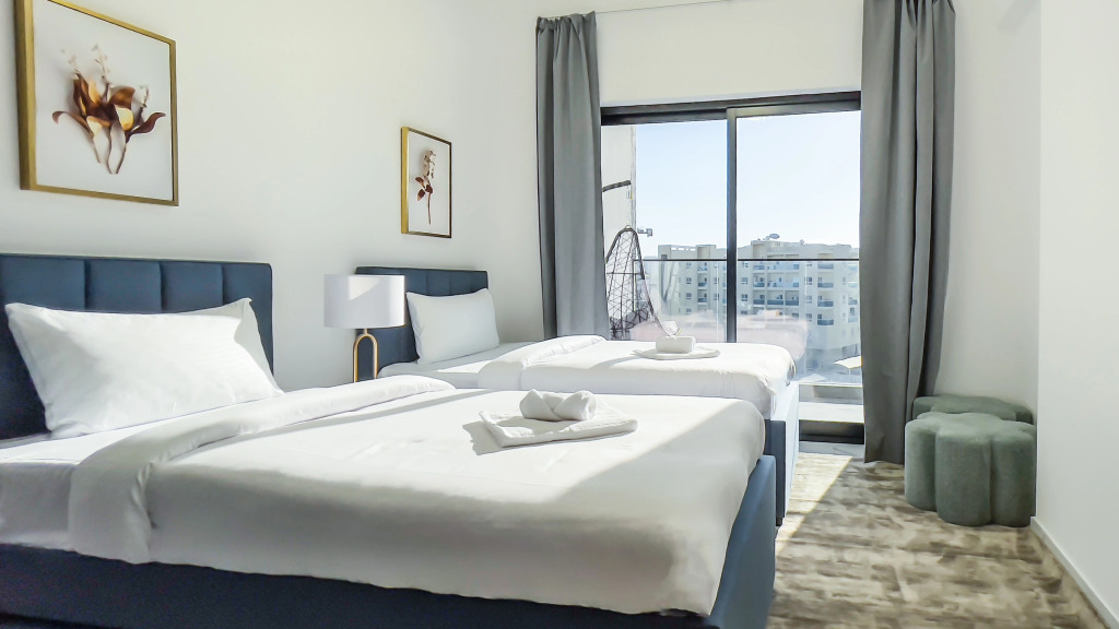Дубай: Apartments Elite Lux Holiday Homes - Luxe Gardenia 2BR Haven in Arjan Apartments