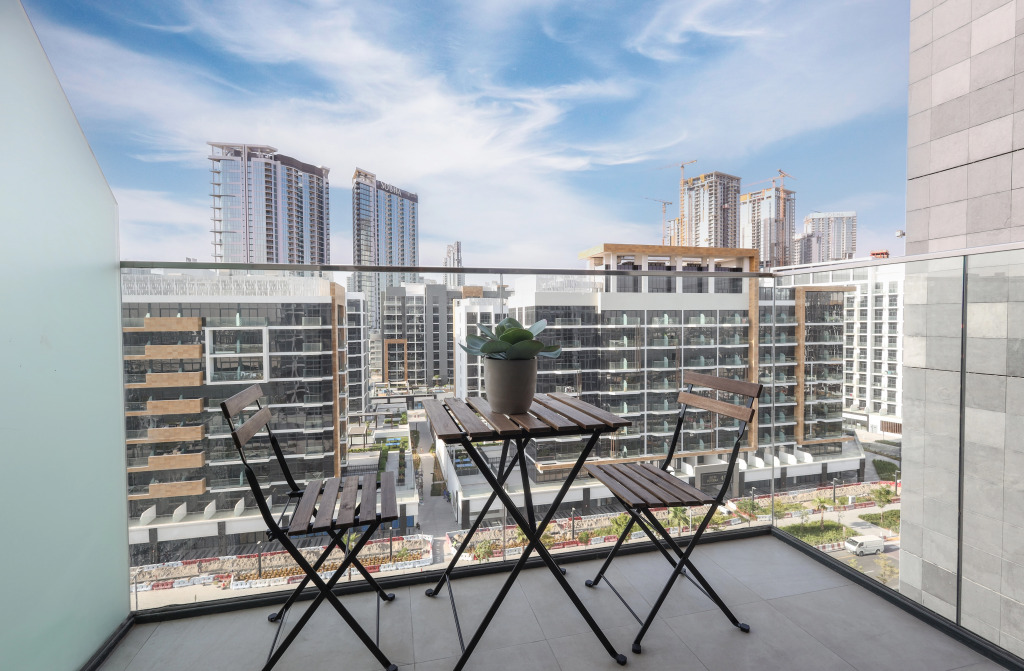 Дубай: Apartments Elite Lux Holiday Homes - Contemporary Comfort – Studio in Azizi Riviera
