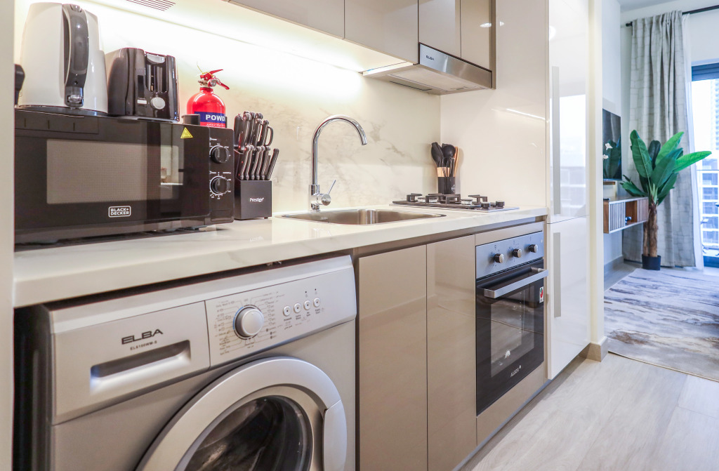 Дубай: Apartments Elite Lux Holiday Homes - Contemporary Comfort – Studio in Azizi Riviera