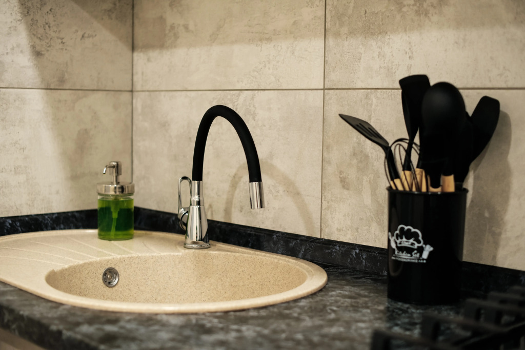 Новочеркасск: Квартира KEY2HOME на Бакинских