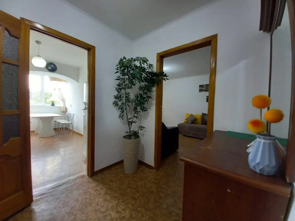 Актобе: Квартира N75 Две большие кровати в Центр Вселенной Mr.HOUSE