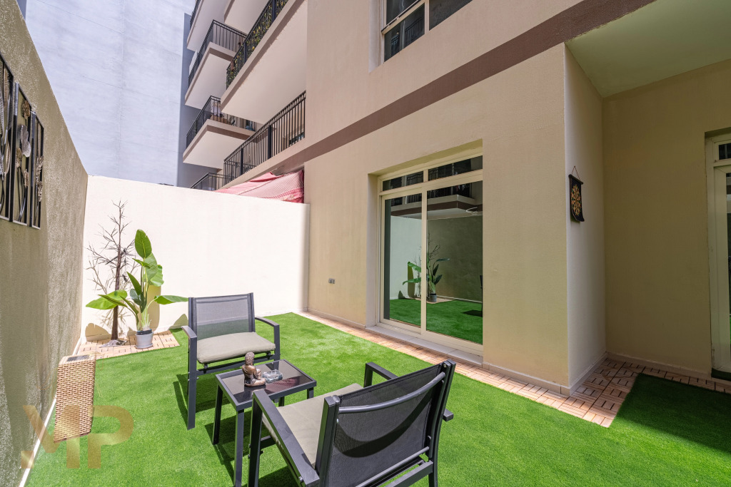 Дубай: Апартаменты Marco Polo Apartment With Garden  Spacious  Newly Furnished