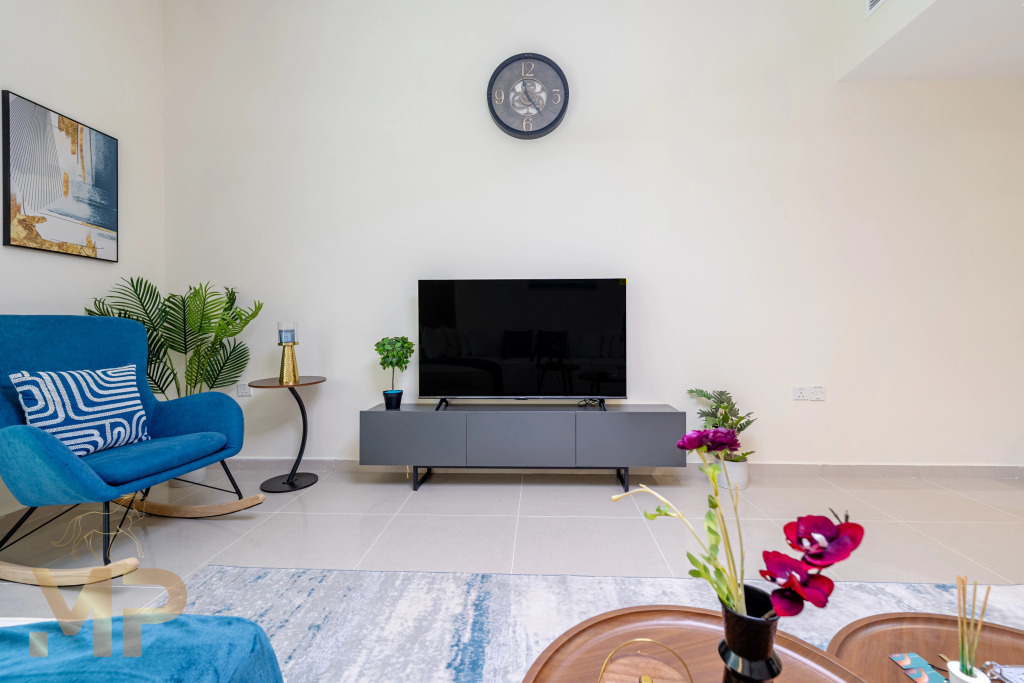 Дубай: Апартаменты Marco Polo Apartment With Garden  Spacious  Newly Furnished