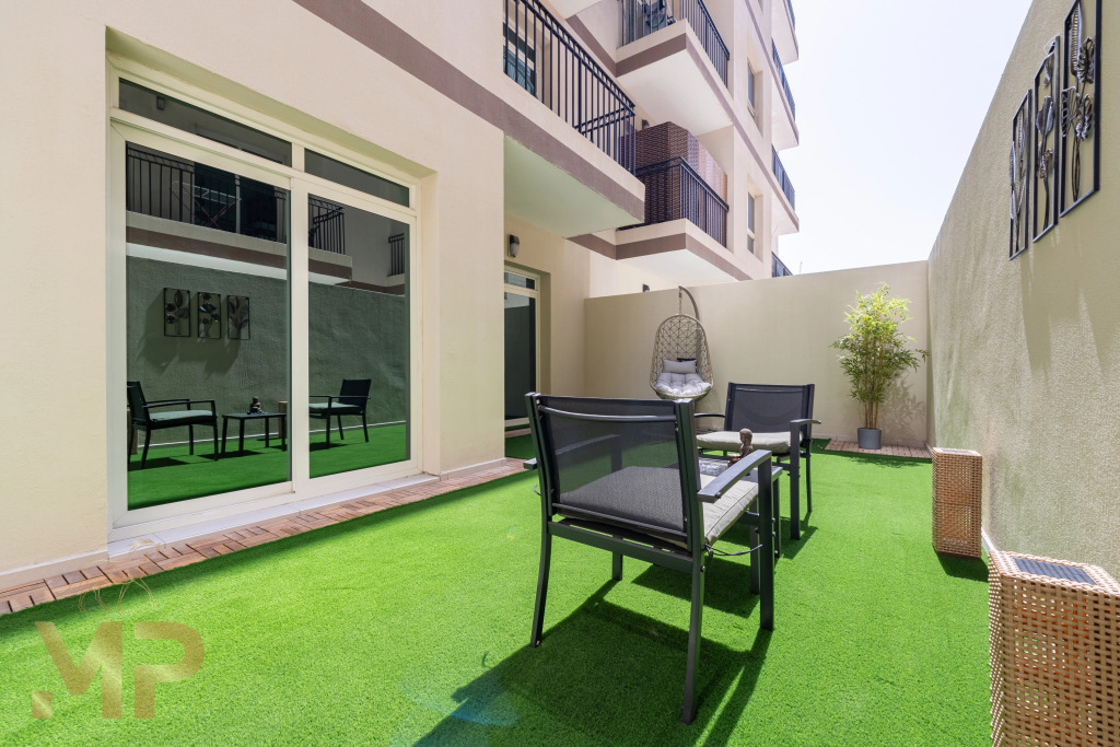 Дубай: Апартаменты Marco Polo Apartment With Garden  Spacious  Newly Furnished