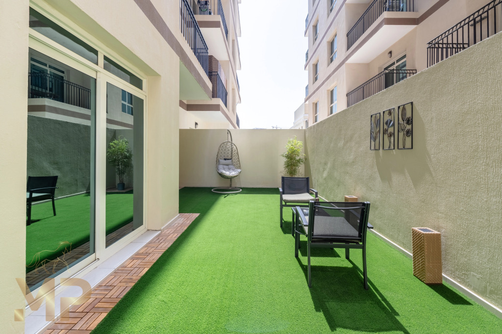 Дубай: Апартаменты Marco Polo Apartment With Garden  Spacious  Newly Furnished