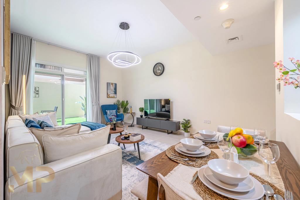 Дубай: Апартаменты Marco Polo Apartment With Garden  Spacious  Newly Furnished