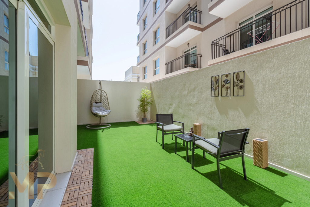Дубай: Апартаменты Marco Polo Apartment With Garden  Spacious  Newly Furnished