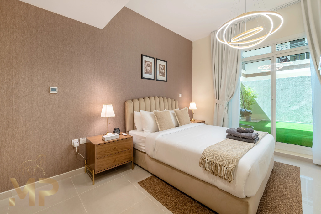 Дубай: Апартаменты Marco Polo Apartment With Garden  Spacious  Newly Furnished