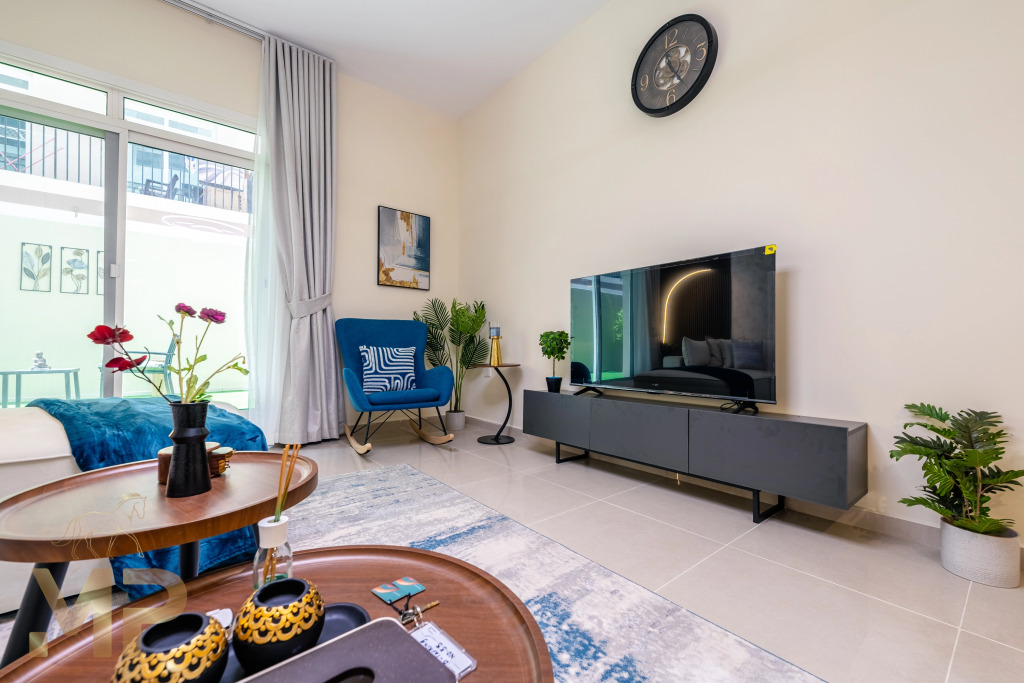 Дубай: Апартаменты Marco Polo Apartment With Garden  Spacious  Newly Furnished