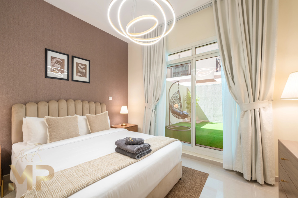 Дубай: Апартаменты Marco Polo Apartment With Garden  Spacious  Newly Furnished