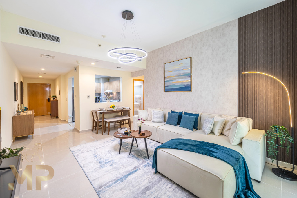 Дубай: Апартаменты Marco Polo Apartment With Garden  Spacious  Newly Furnished