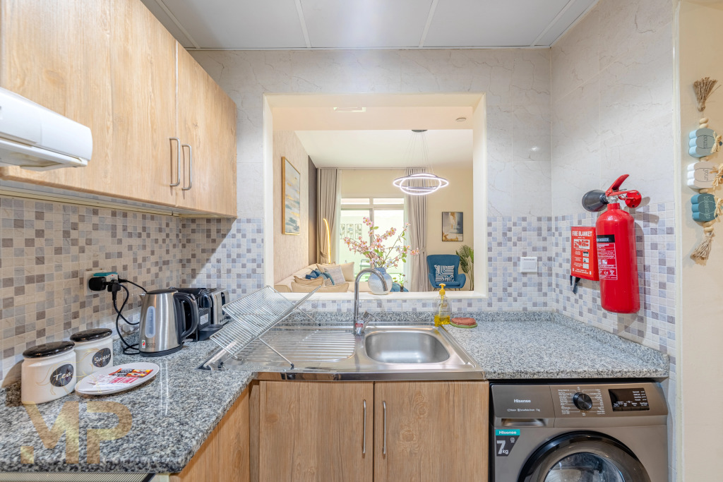 Дубай: Апартаменты Marco Polo Apartment With Garden  Spacious  Newly Furnished
